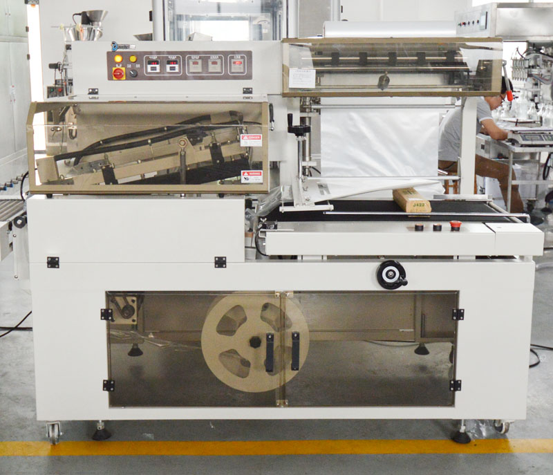 配套套膜機(jī)實(shí)拍 配套套膜機(jī)實(shí)拍